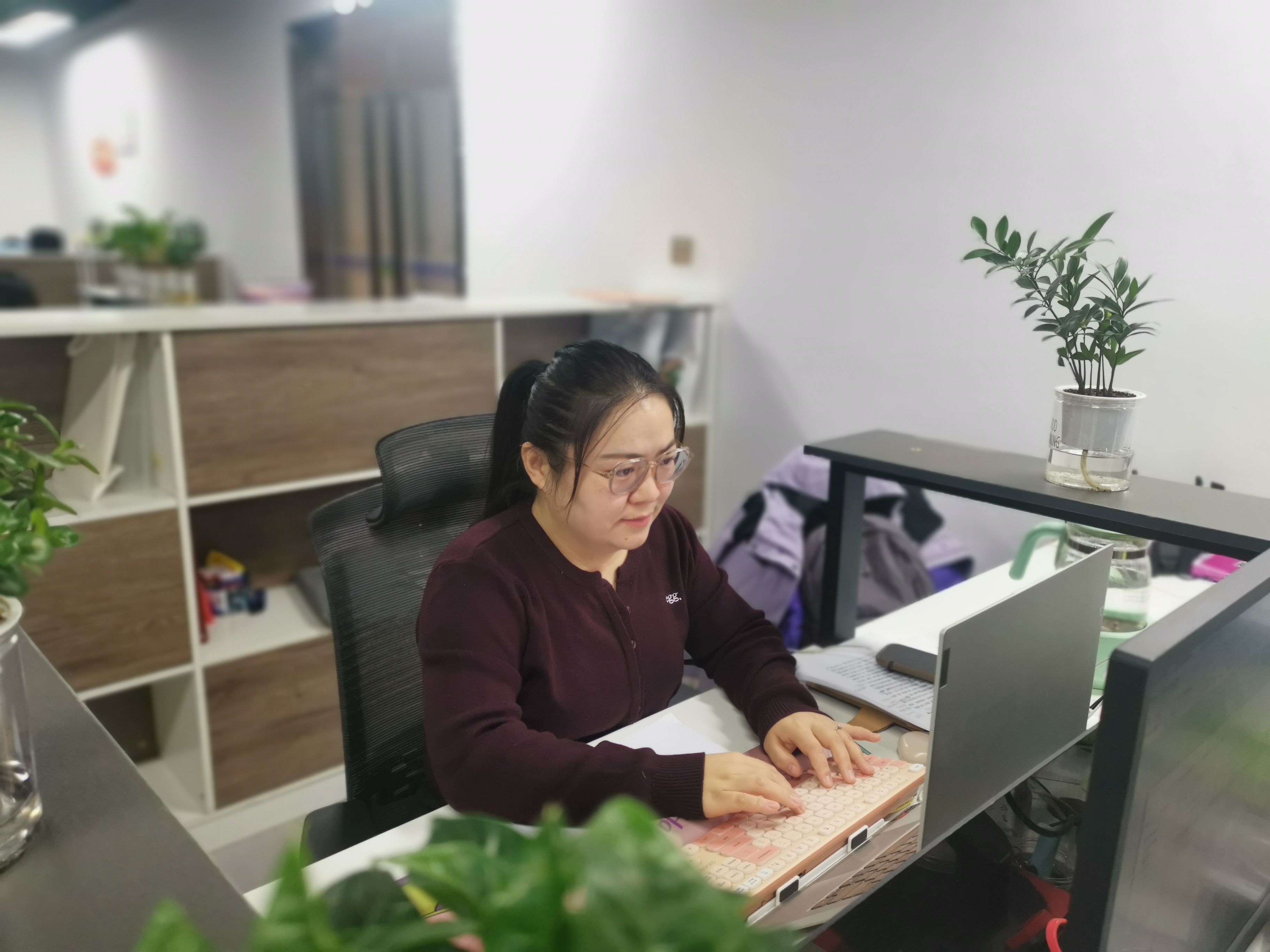 1765819465050.jpg 高欢工作照.jpg