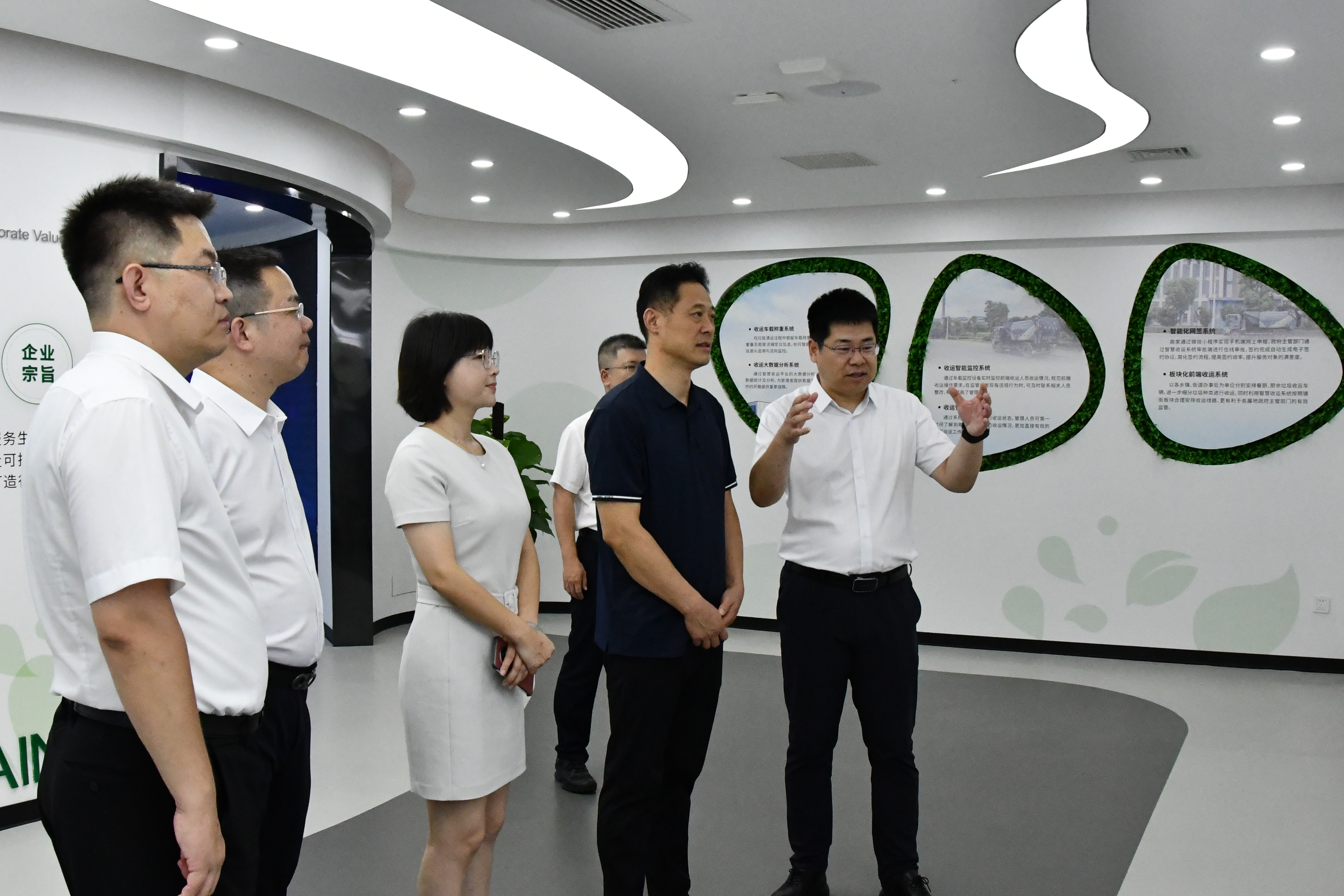 集团党委书记、董事长王利到权属企业调研